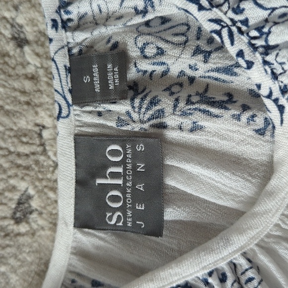 SOHO NY&Co Off the Shoulder Peasant Top, Size Small - Picture 2 of 11